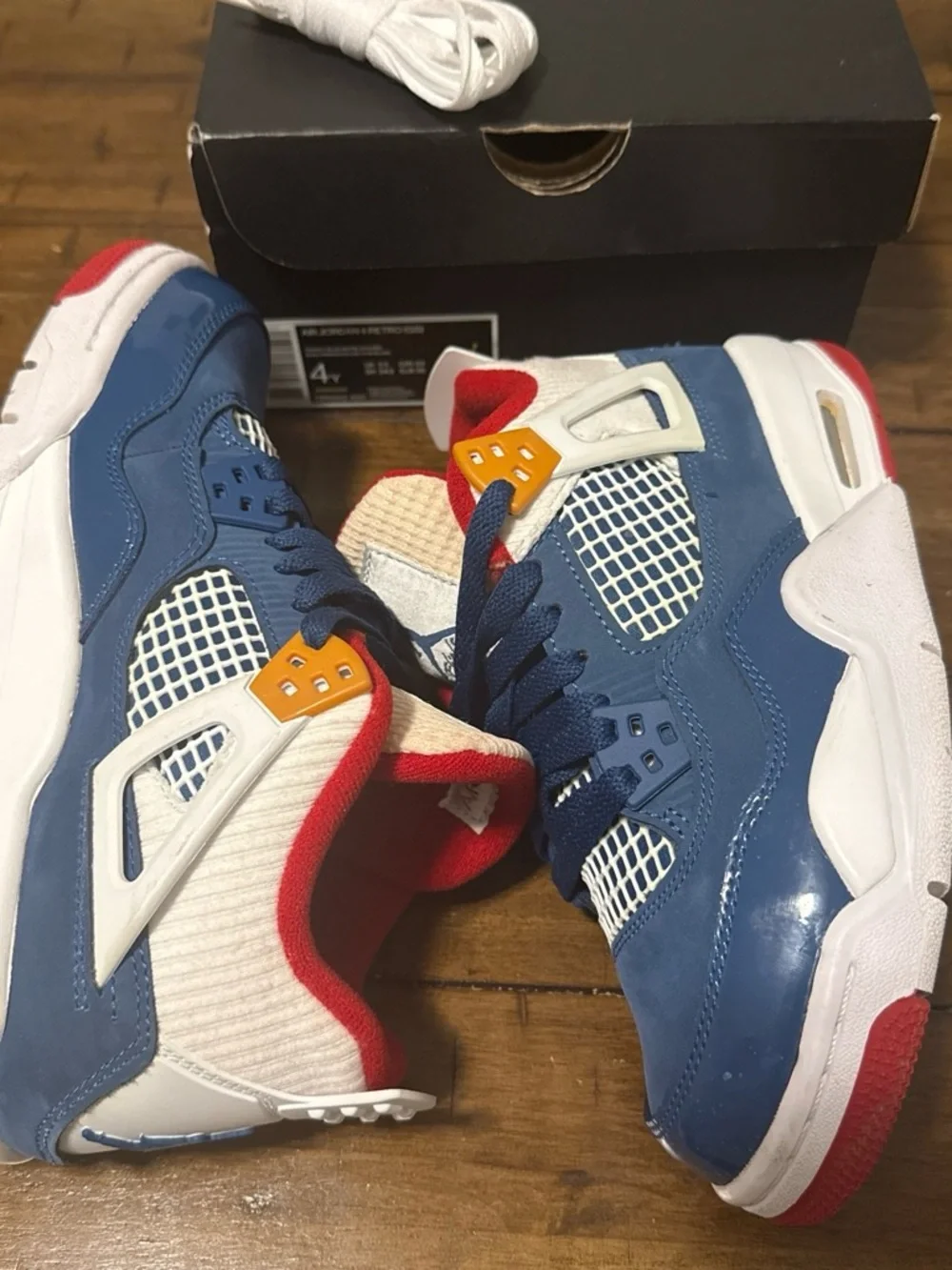 Jordan 4 Retro 